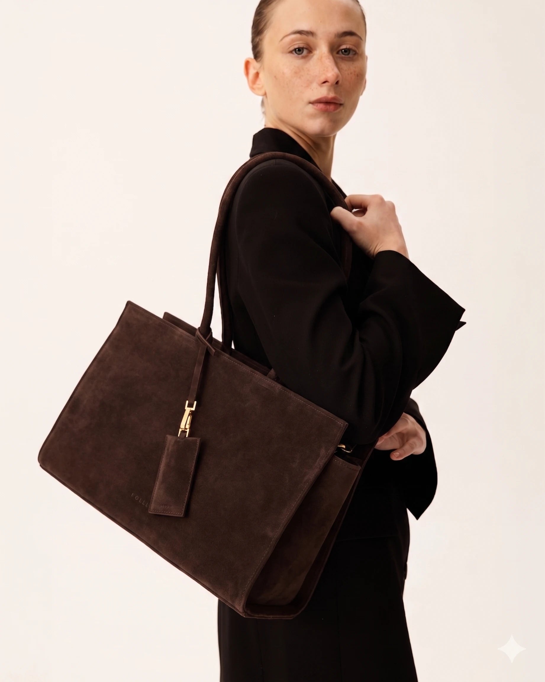 Medium Carolyn Tote Bag in Choco