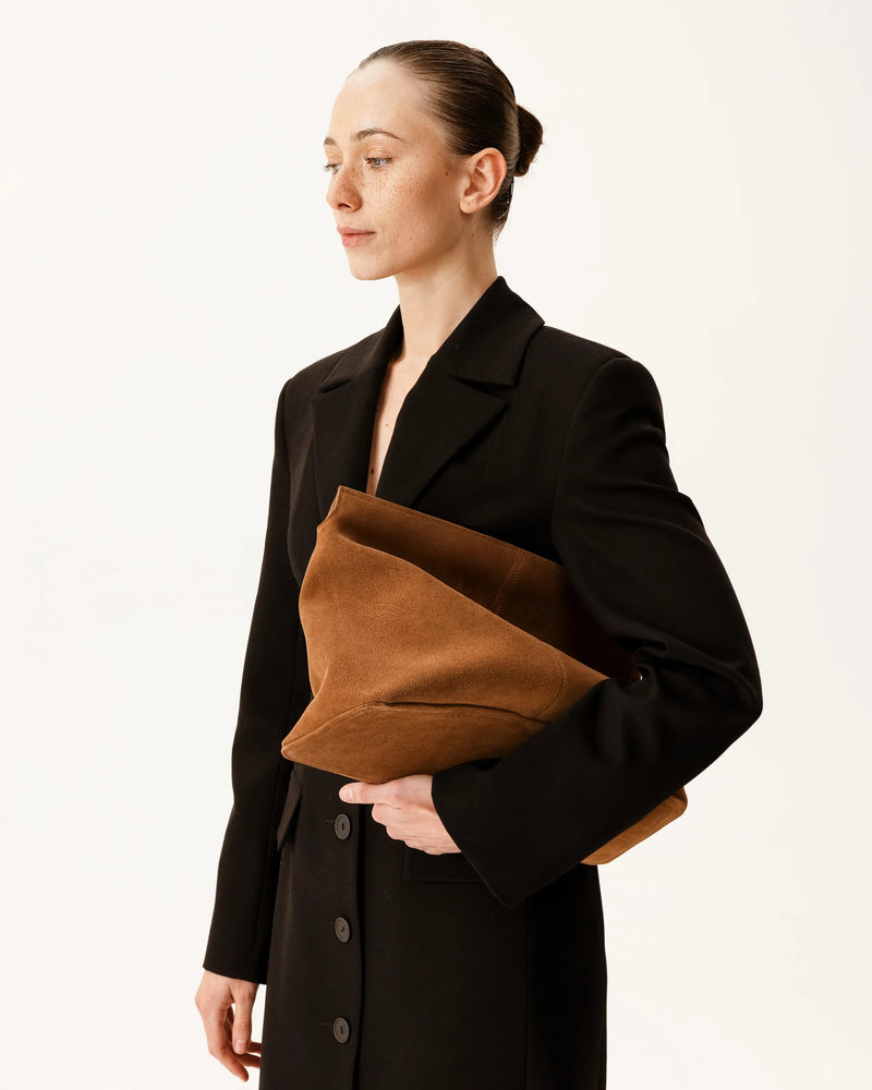 Elza Clutch in Caramel