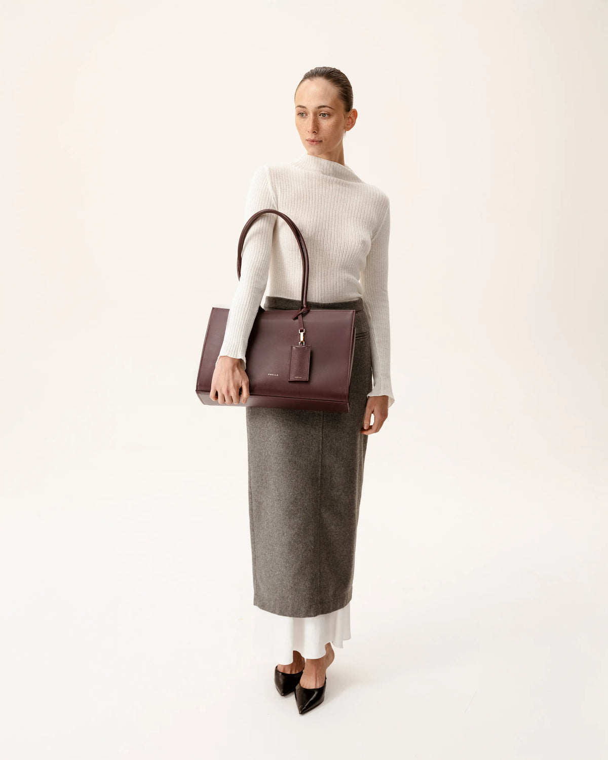 Medium Carolyn Tote Bag in Marsala