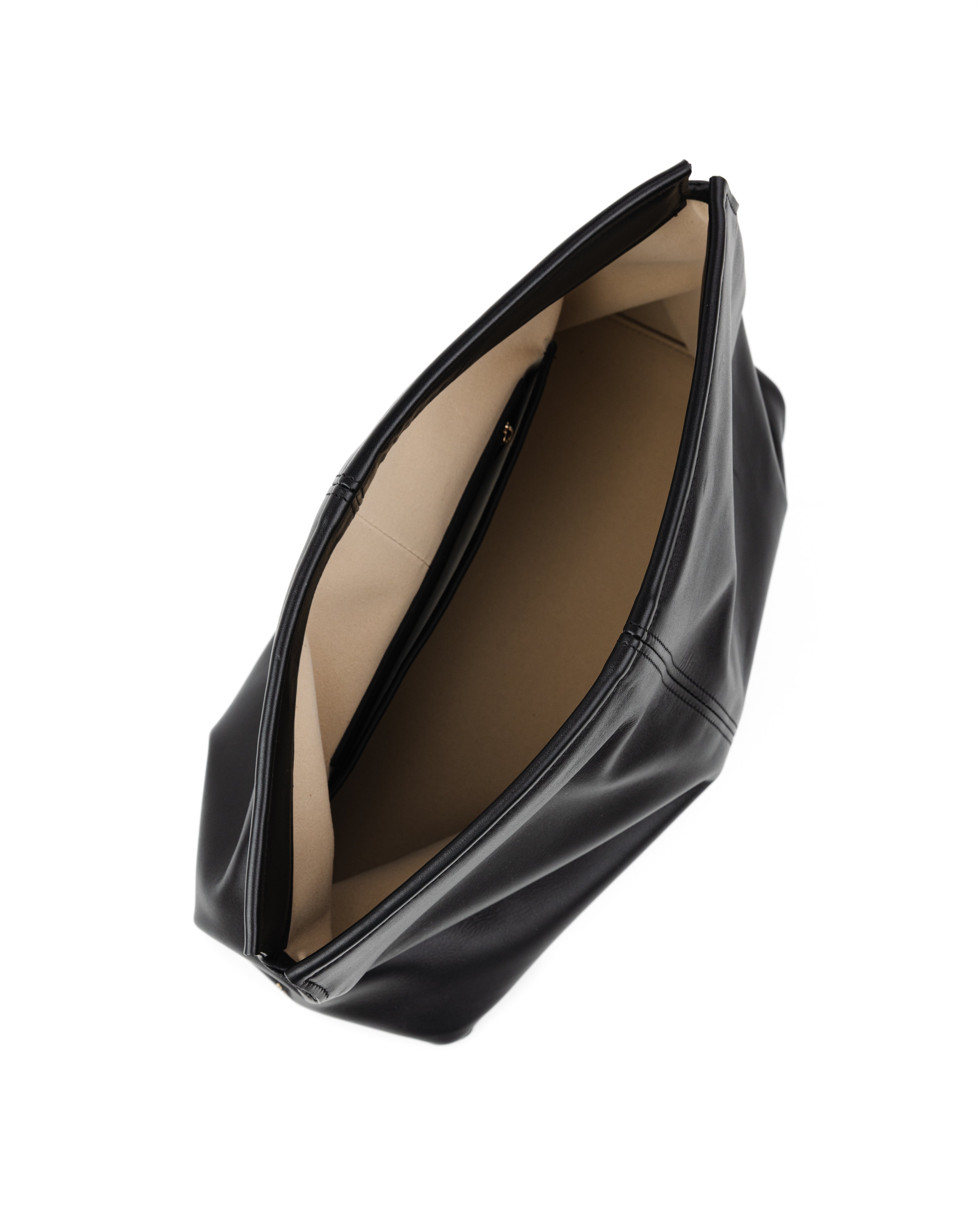Elza Clutch in Black