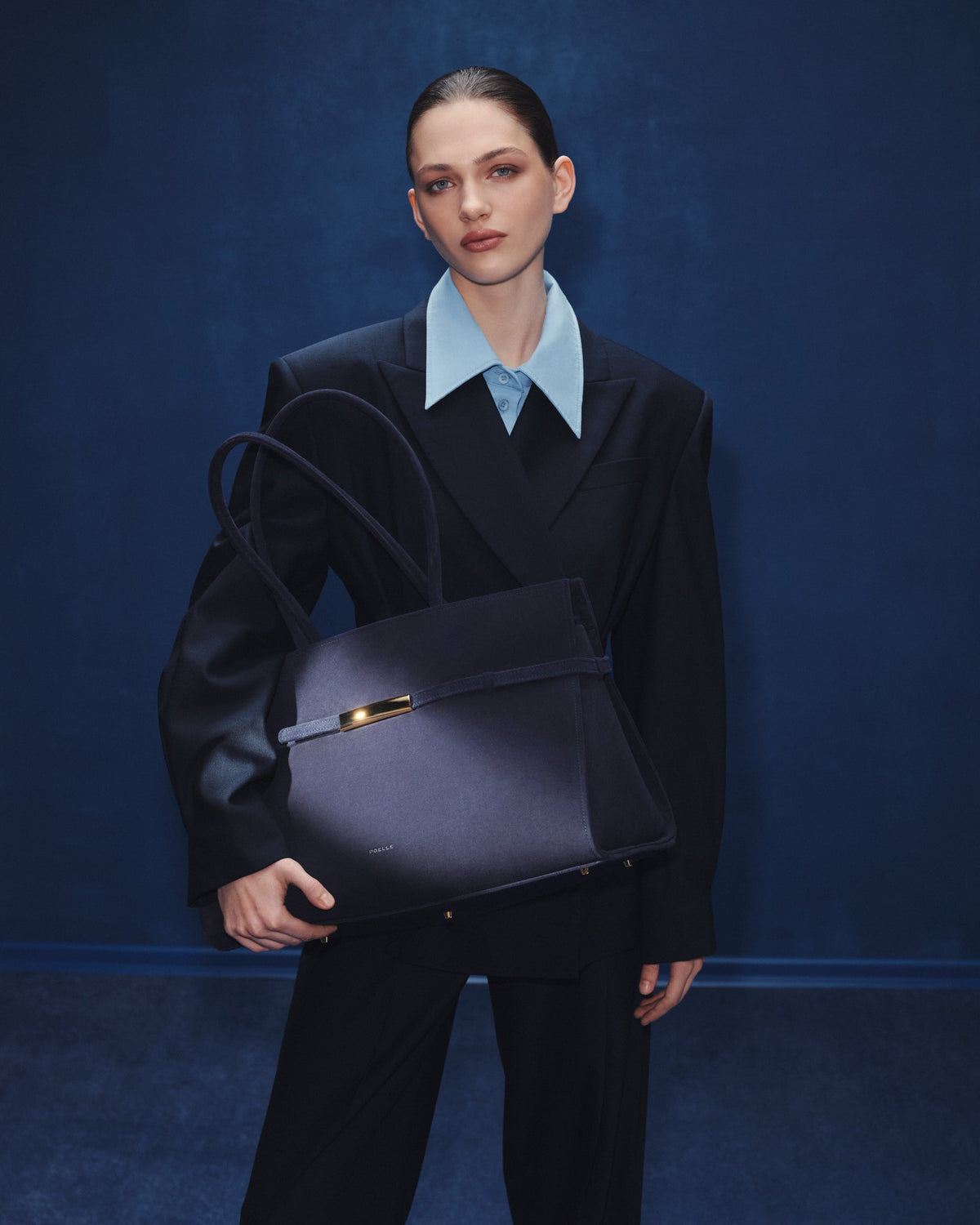 Luxury Tote Handbags vs Standard Styles: Key Differences