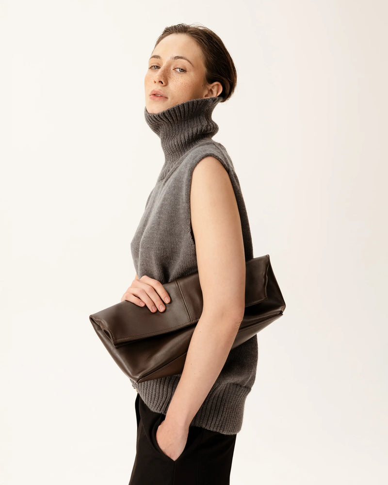 Elza Clutch in Brown