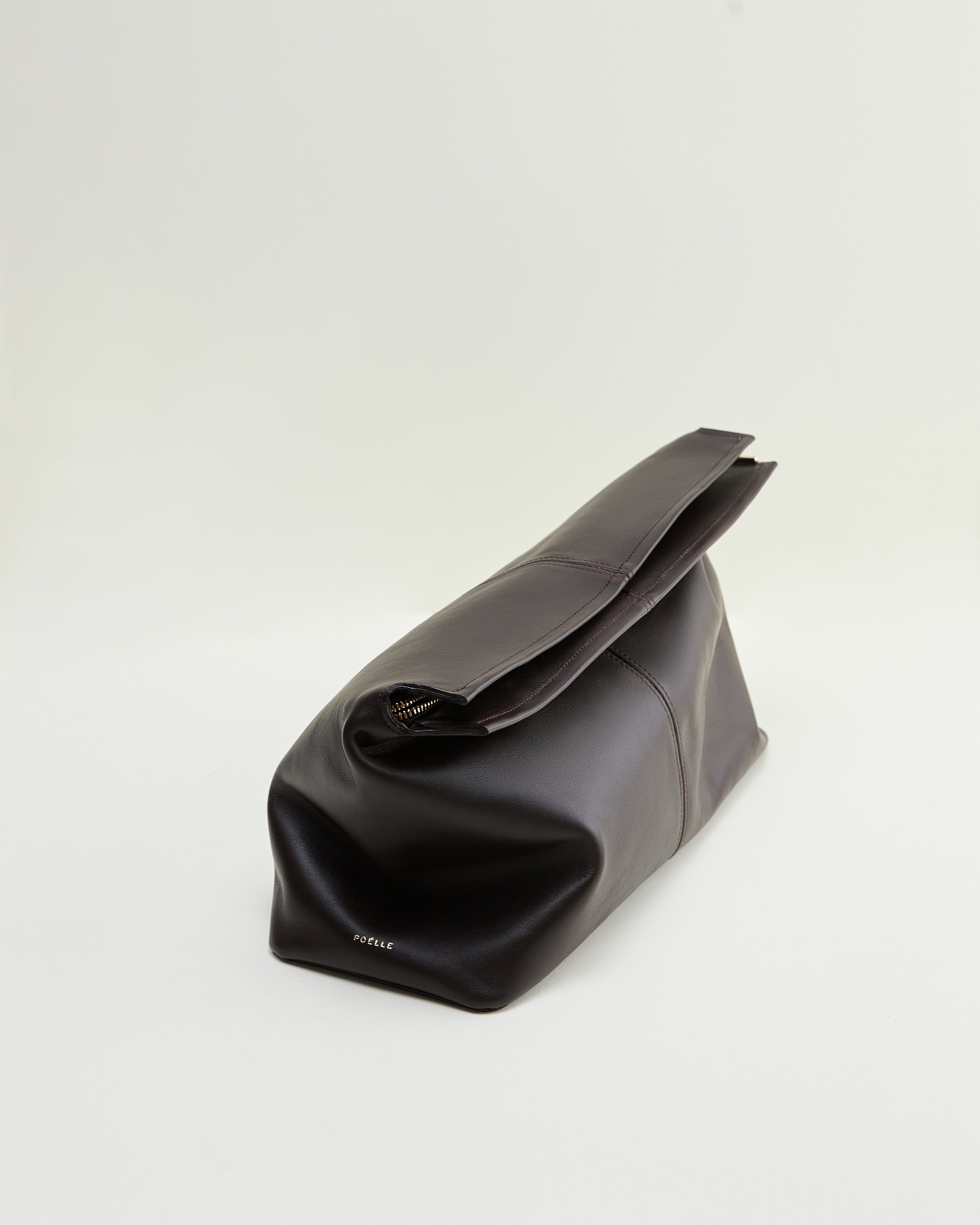 Elza clutch bag in brown