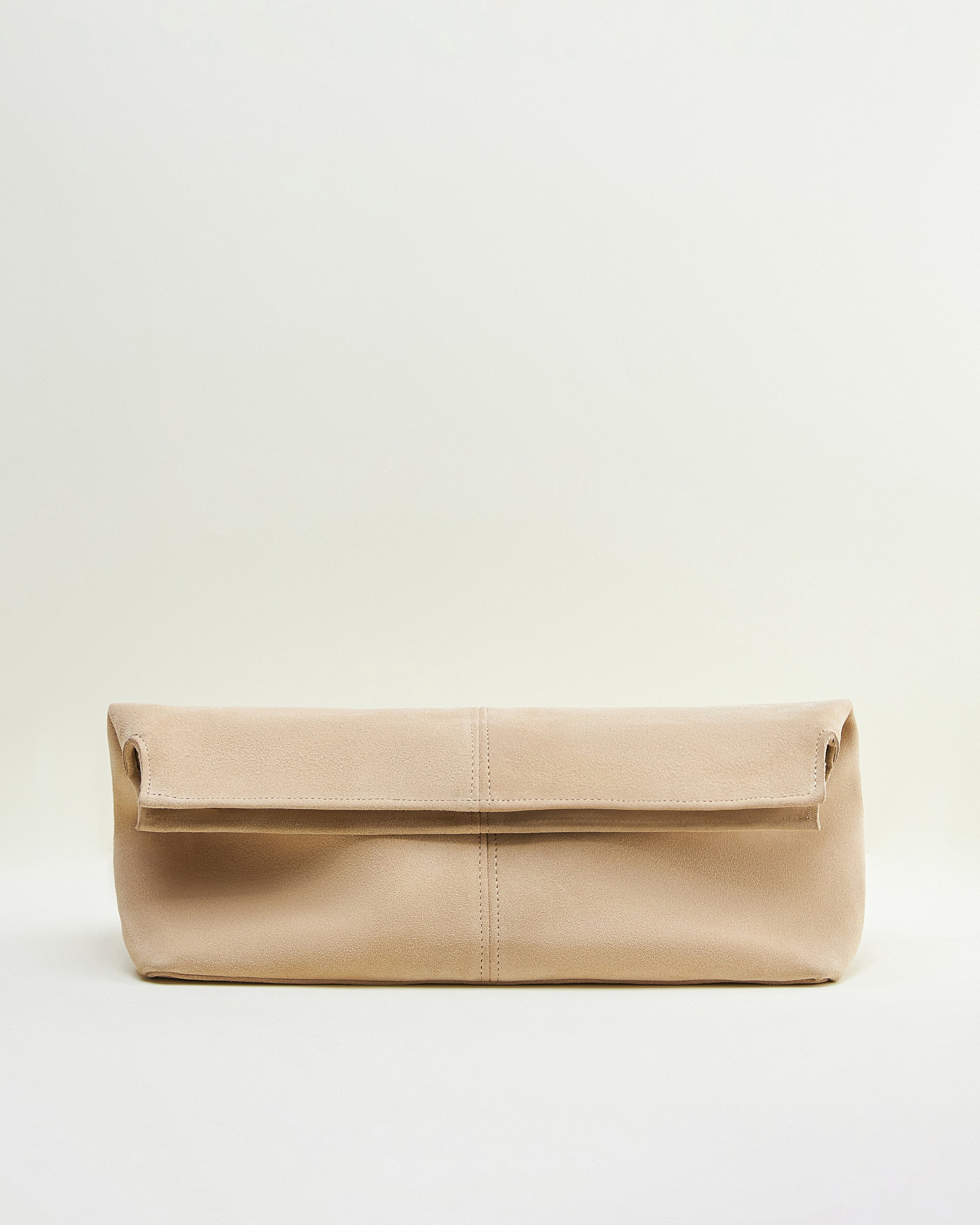 Elza clutch bag in milky color