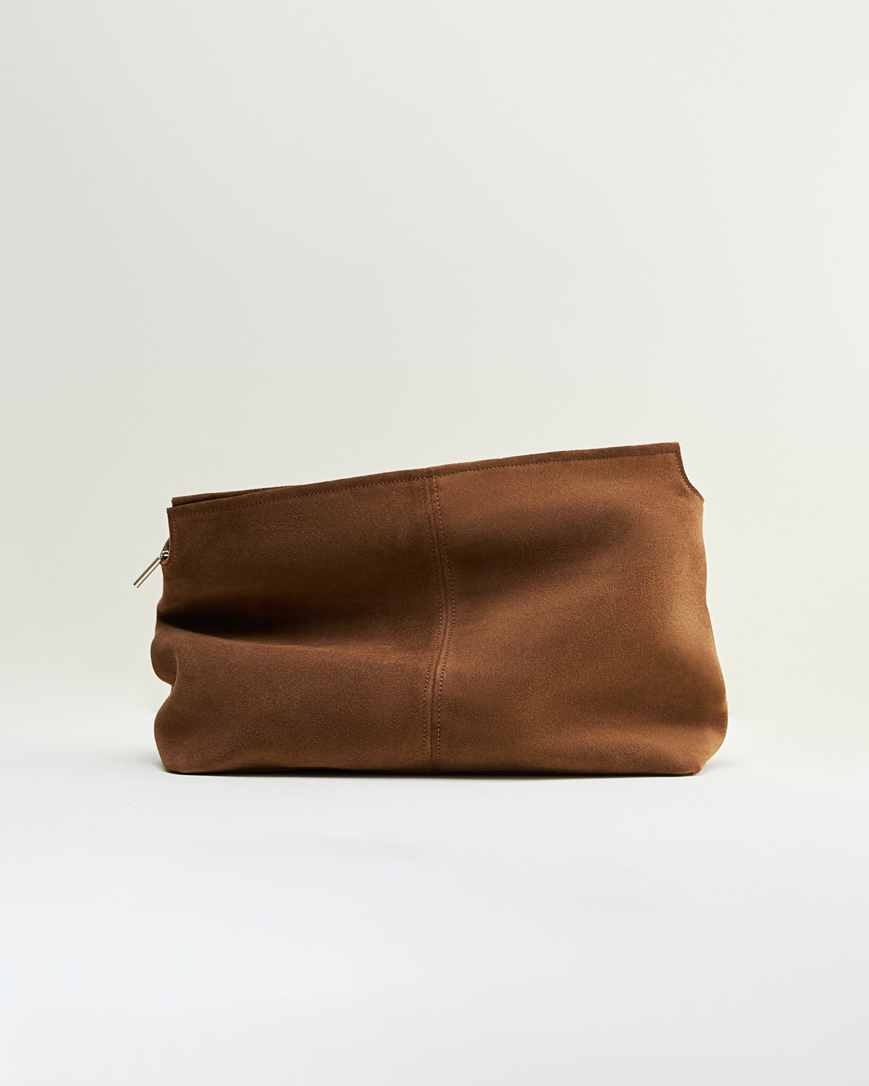 Elza clutch bag in caramel color