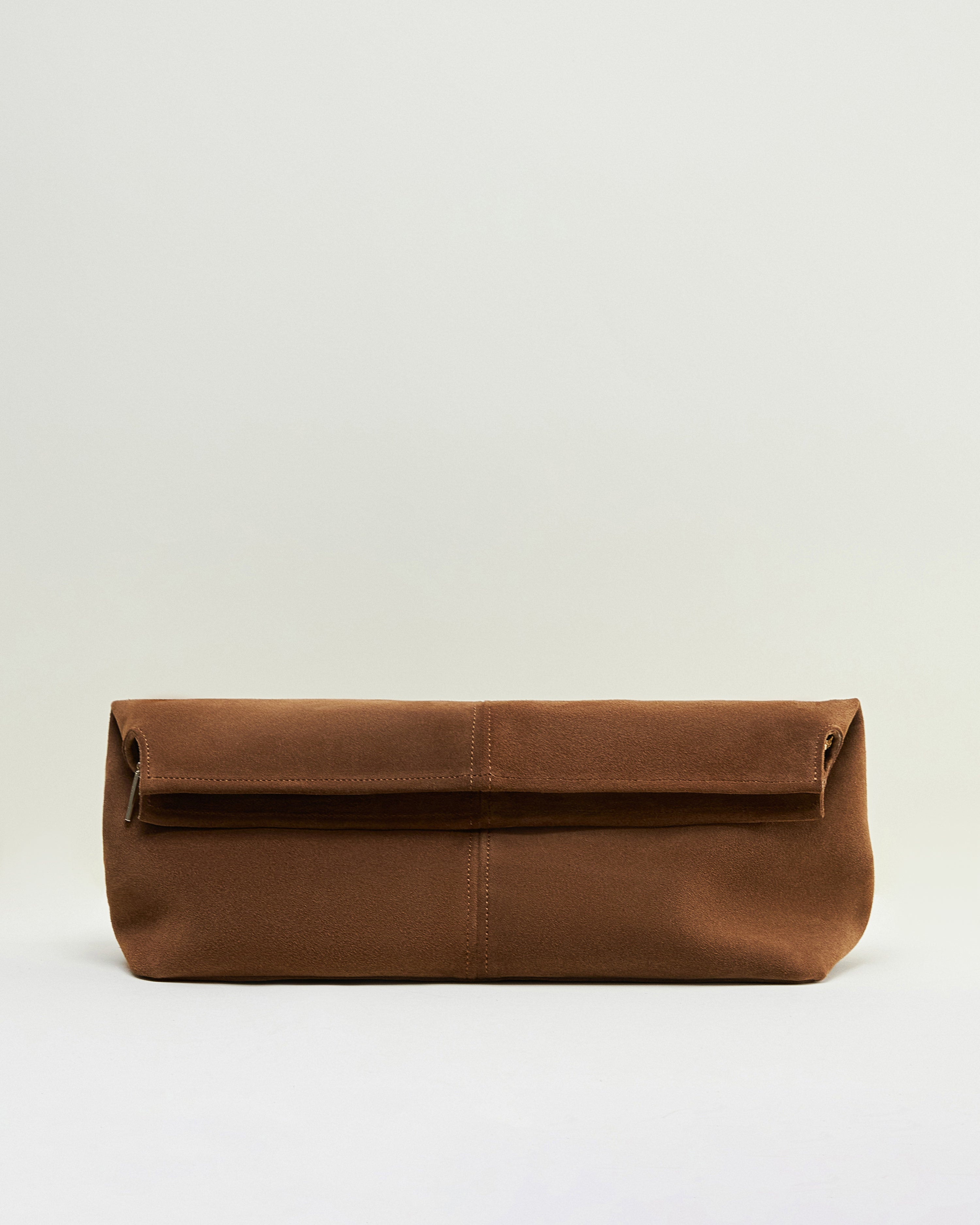 Elza clutch bag in caramel color