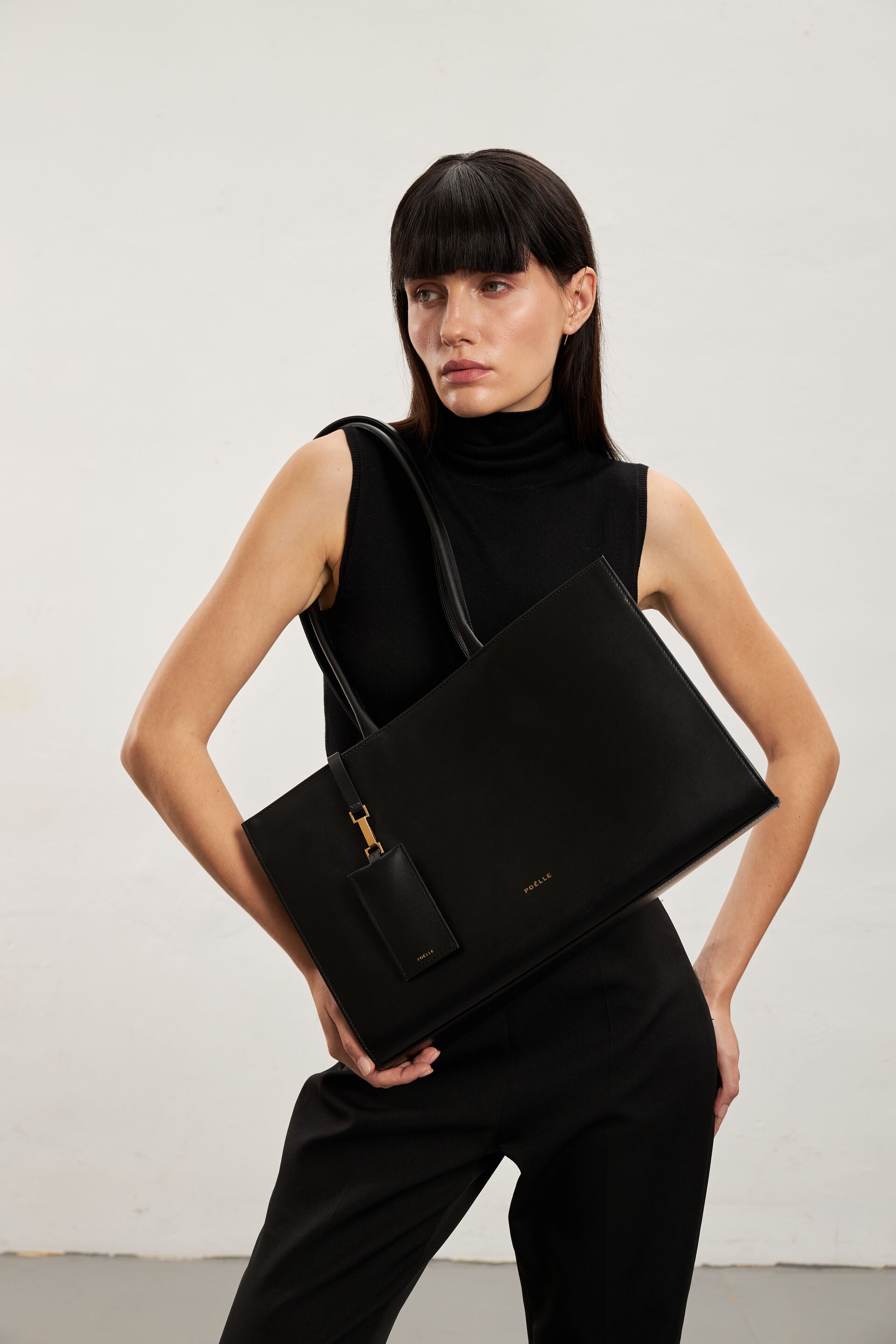 Medium Carolyn Tote Bag in Black